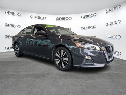 Used 2021 Nissan Altima 2.5 SV