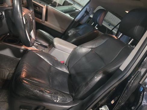 Used 2011 Toyota 4Runner SR5 w/ Premium Pkg w/Leather AWD/4WD image 6