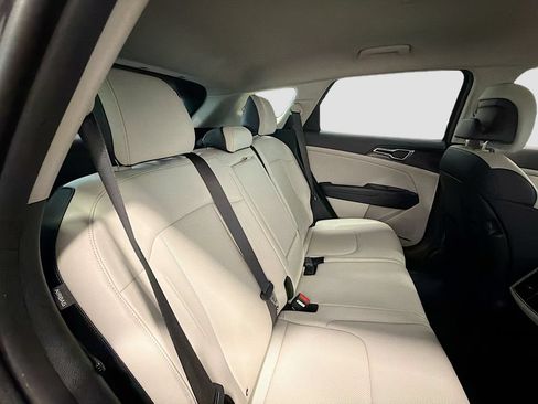 Used 2024 Kia Sportage EX FWD image 26