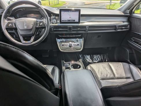 Used 2022 Lincoln Corsair AWD w/ Premium Package image 16