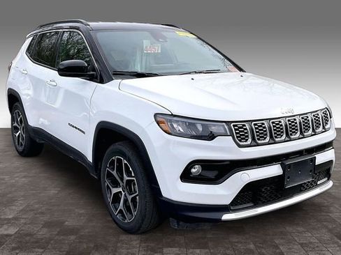 Used 2025 Jeep Compass Limited image 2