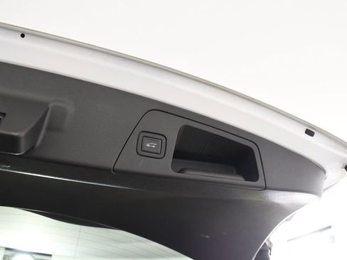 Used 2019 Buick Envision Essence AWD/4WD image 25
