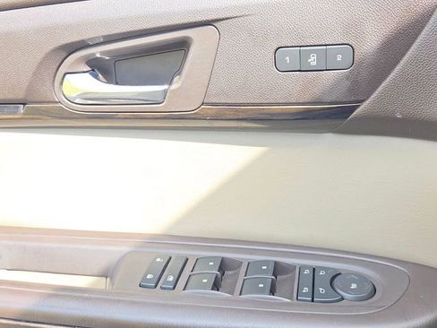 Used 2016 GMC Acadia Denali FWD image 27
