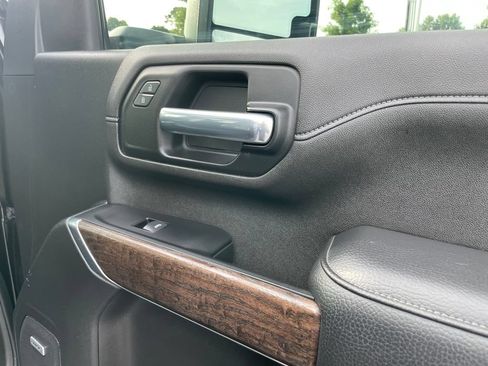 Used 2022 GMC Sierra 2500 Denali w/ Denali Ultimate Package AWD/4WD image 32