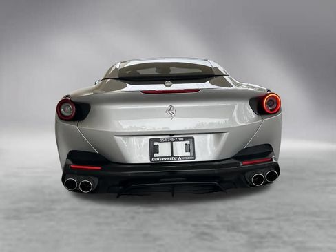 Used 2019 Ferrari Portofino RWD image 15