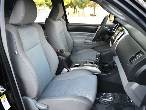 Used 2015 Toyota Tacoma 4x4 Double Cab w/ TRD Off-Road Package image 48