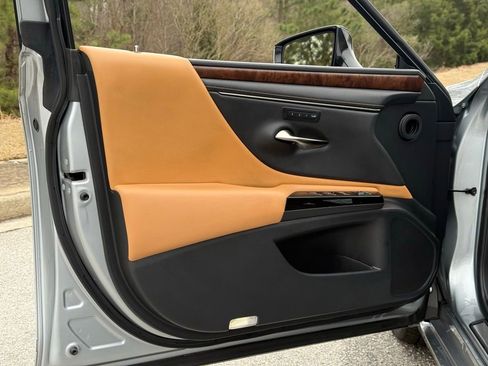 Used 2022 Lexus ES 350 w/ Premium Package image 21