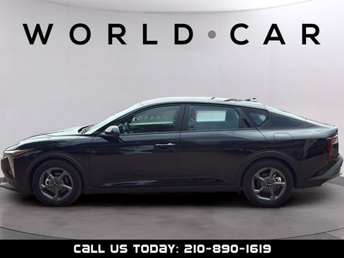 Used 2025 Kia K4 FWD image 12