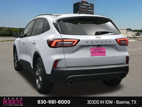 Used 2025 Ford Escape ST-Line FWD image 19