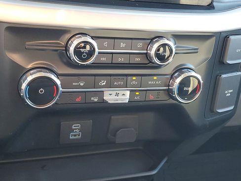 Used 2022 Ford F150 XLT w/ Equipment Group 302A High image 18