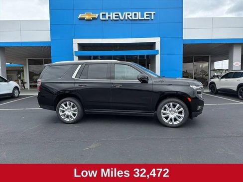 Used 2024 Chevrolet Tahoe High Country w/ Premium Package RWD image 2