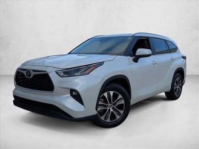 Certified 2024 Toyota Highlander XLE