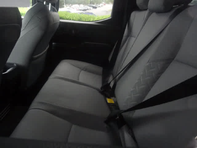 Used 2025 Toyota Tacoma SR5 AWD/4WD image 9