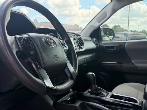 Used 2018 Toyota Tacoma SR w/ SR Convenience Package RWD image 13