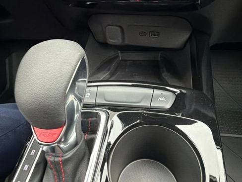 Used 2026 Chevrolet Trax RS w/ Sunroof Package FWD image 58