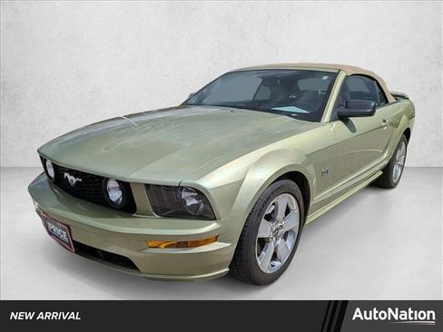 Used 2006 Ford Mustang GT RWD image 1