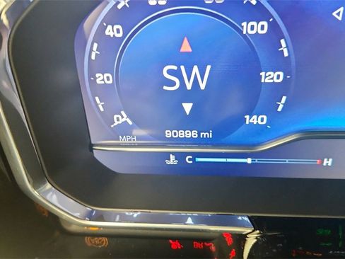 Used 2023 Chevrolet Silverado 1500 ZR2 w/ Technology Package image 18