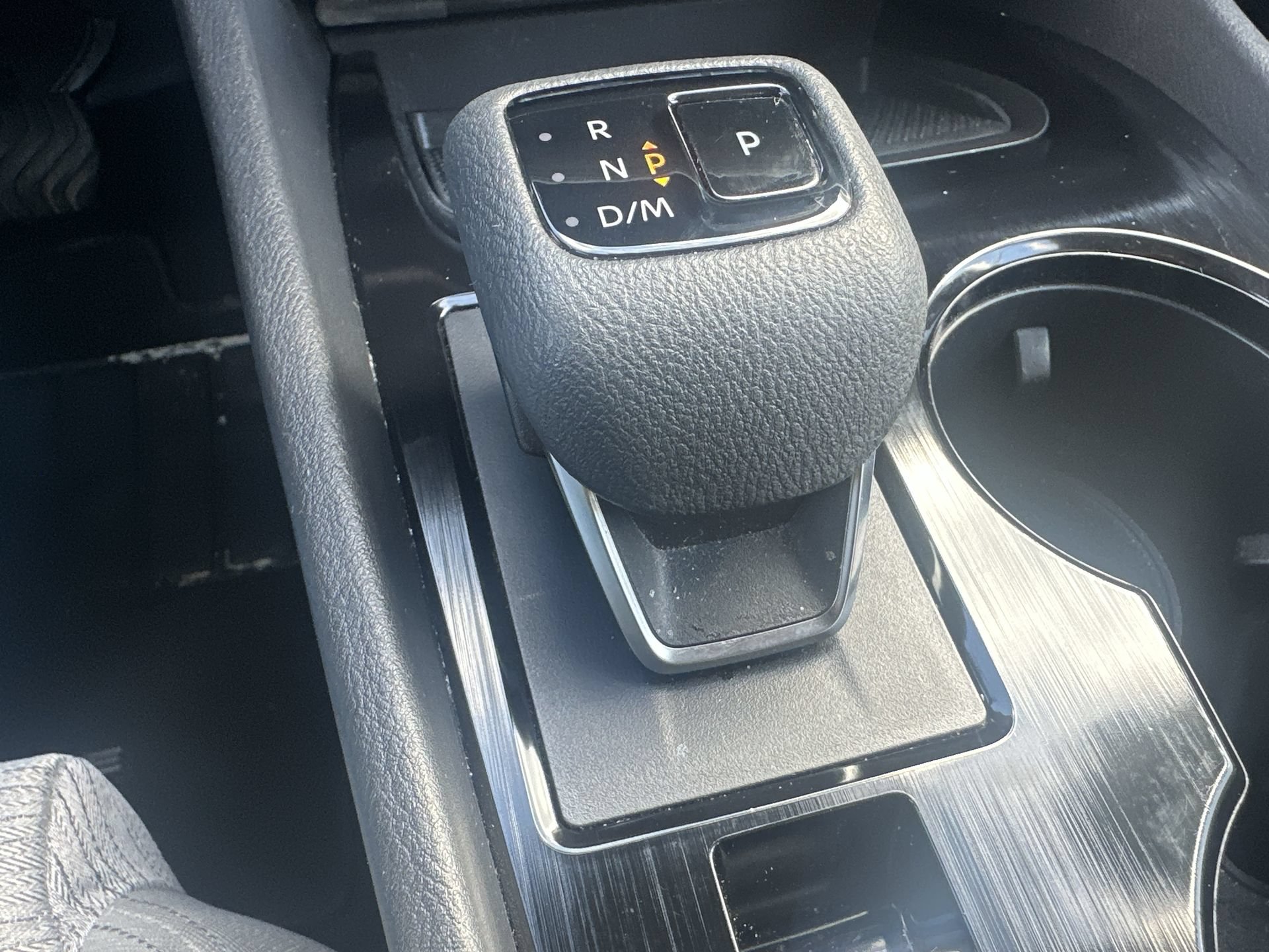 Used 2021 Nissan Rogue SV AWD/4WD image 16
