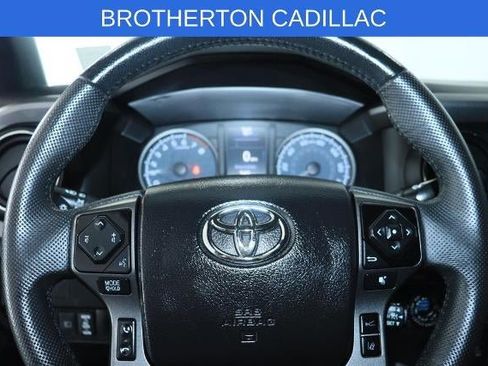 Used 2021 Toyota Tacoma TRD Off-Road AWD/4WD image 17