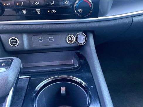 Used 2023 Nissan Rogue S AWD/4WD image 16