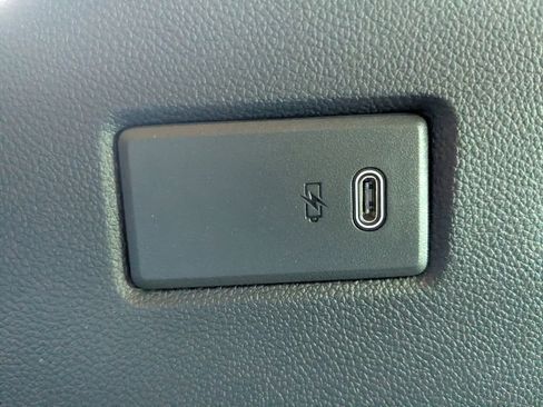 Certified 2025 Chevrolet Tahoe Premier image 17