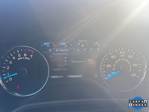 Used 2015 Ford F150 Lariat image 17