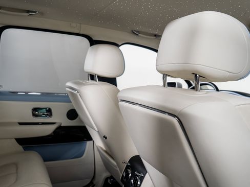 Used 2023 Rolls-Royce Cullinan Black Badge image 50