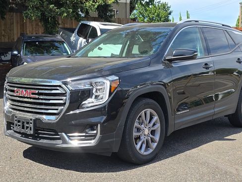 Used 2024 GMC Terrain SLT AWD/4WD image 7