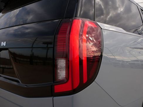 New 2026 Ford Expedition Active AWD/4WD image 9