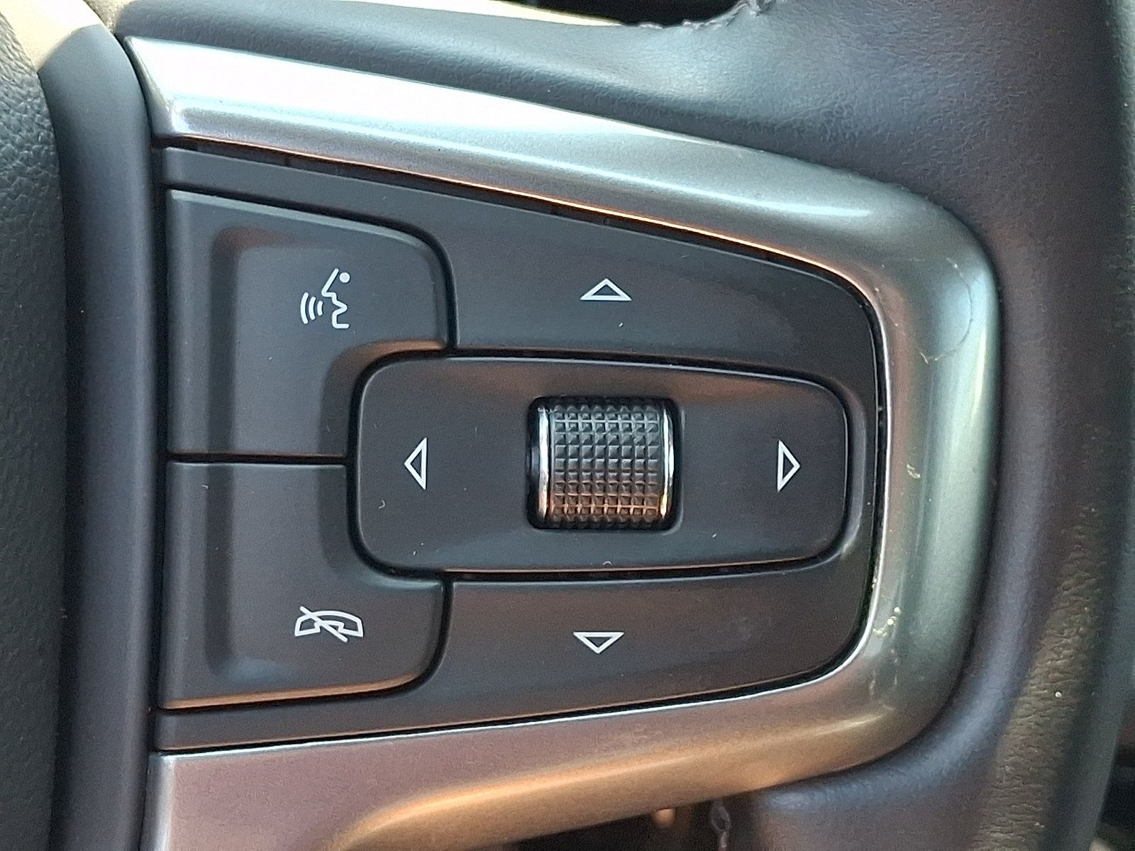 Certified 2023 Chevrolet Silverado 1500 LT AWD/4WD image 23