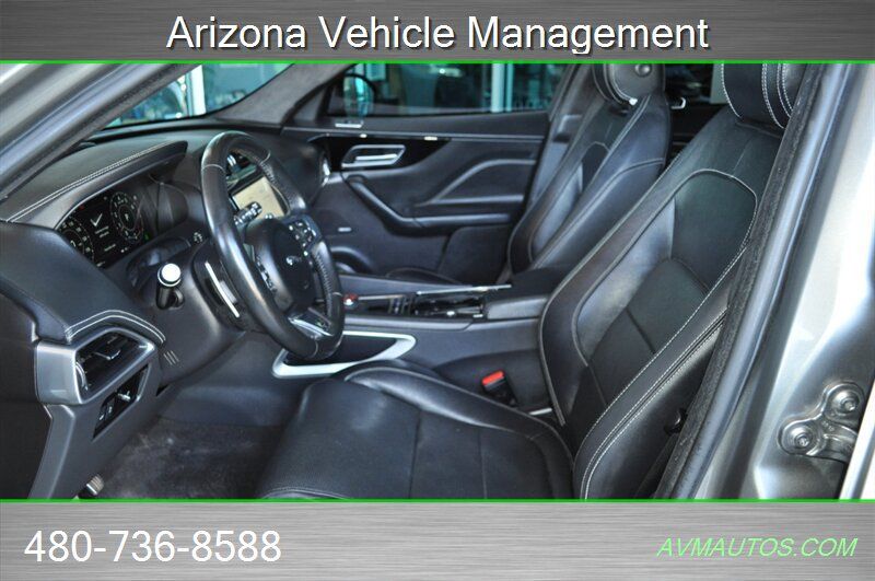 Used 2020 Jaguar F-PACE S AWD/4WD image 17