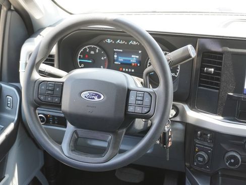Used 2025 Ford F250 XLT w/ FX4 Off-Road Package AWD/4WD image 13