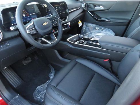 New 2026 Chevrolet Equinox LT w/ Convenience Package II image 13