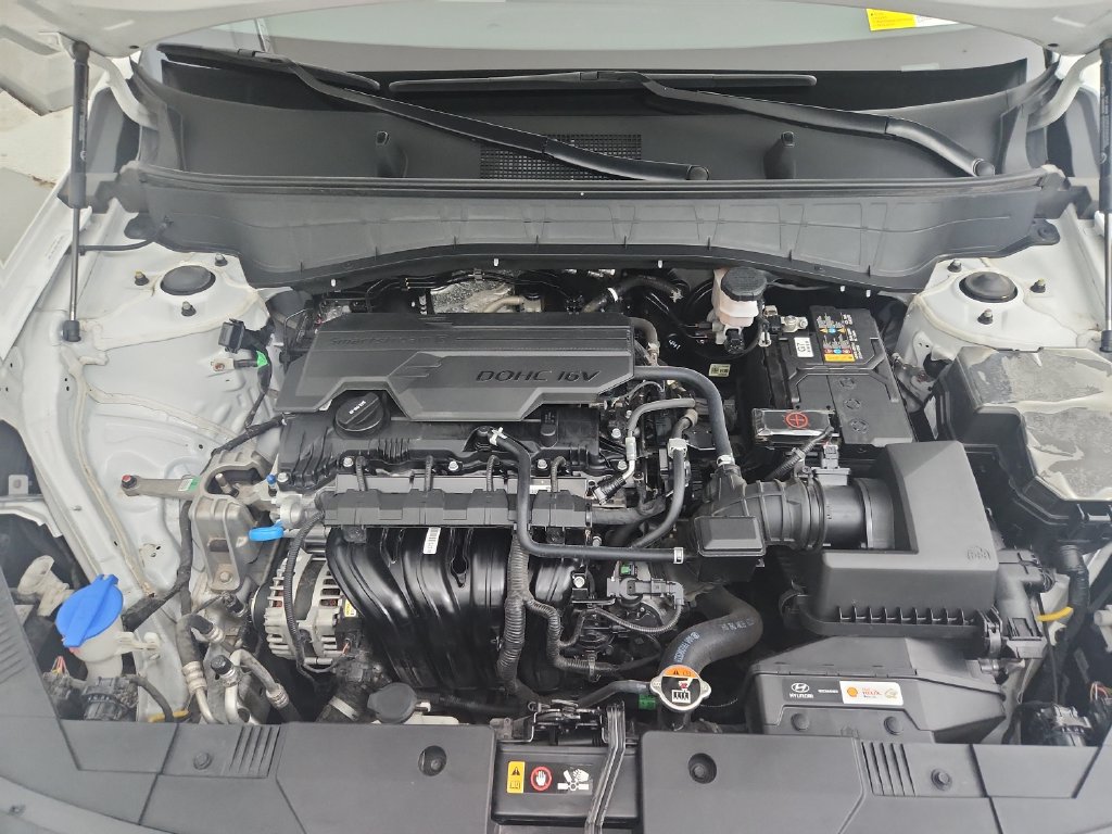 Used 2025 Hyundai Kona SEL FWD image 37