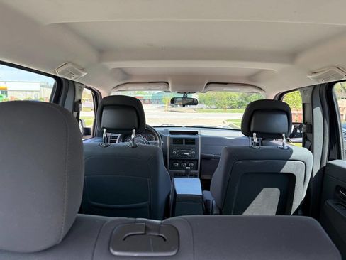 Used 2012 Jeep Liberty Sport image 13