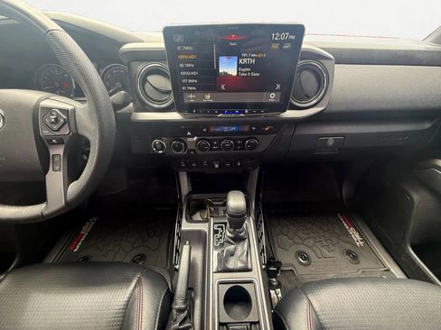 Used 2021 Toyota Tacoma TRD Pro AWD/4WD image 18