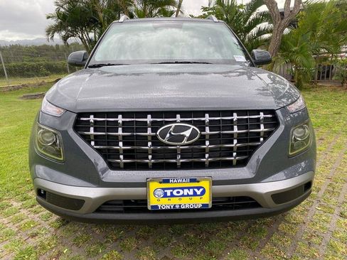 New 2026 Hyundai Venue SEL FWD image 2