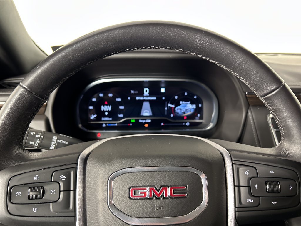 Used 2022 GMC Yukon SLE w/ Gmc Pro Safety Plus Package AWD/4WD image 13