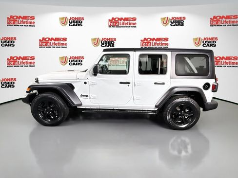Used 2022 Jeep Wrangler Unlimited Sport AWD/4WD image 13