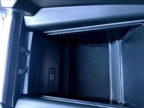 Used 2019 BMW X5 xDrive40i w/ M Sport Package image 16