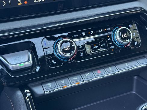 New 2026 GMC Sierra 3500 AT4 AWD/4WD image 20