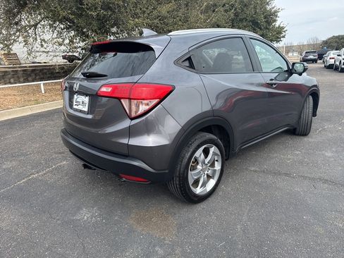 Used 2017 Honda HR-V EX-L image 3