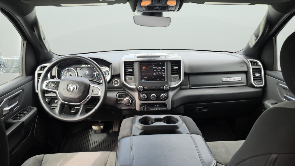 Used 2022 RAM 1500 Big Horn AWD/4WD image 9