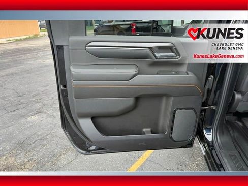 Used 2024 GMC Sierra 2500 AT4 AWD/4WD image 19