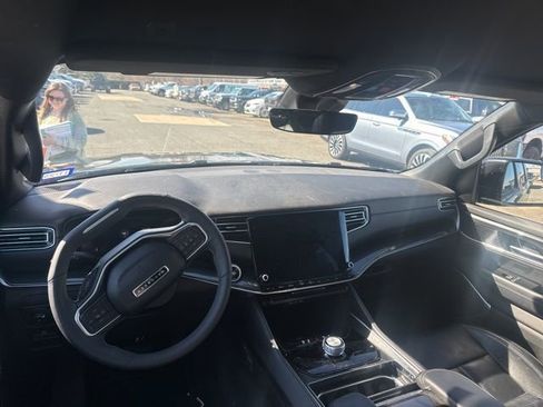 Used 2022 Jeep Wagoneer Series I image 6