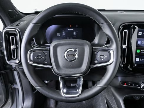 Certified 2025 Volvo XC40 B5 Plus image 10