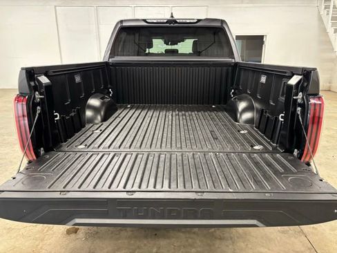 Used 2024 Toyota Tundra Limited AWD/4WD image 23