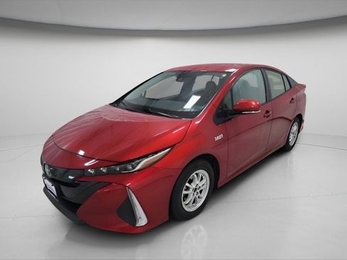 Used 2018 Toyota Prius Prime Premium image 9