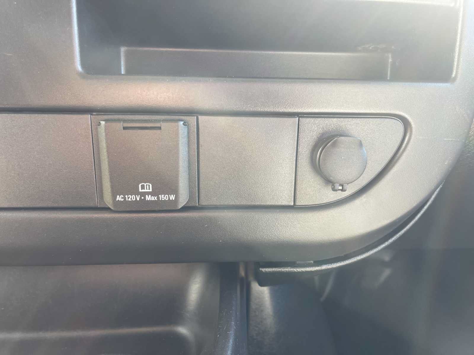 Used 2016 Chevrolet Express 3500 Extended RWD image 20
