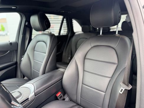 Used 2022 Mercedes-Benz GLC 300 4MATIC image 10